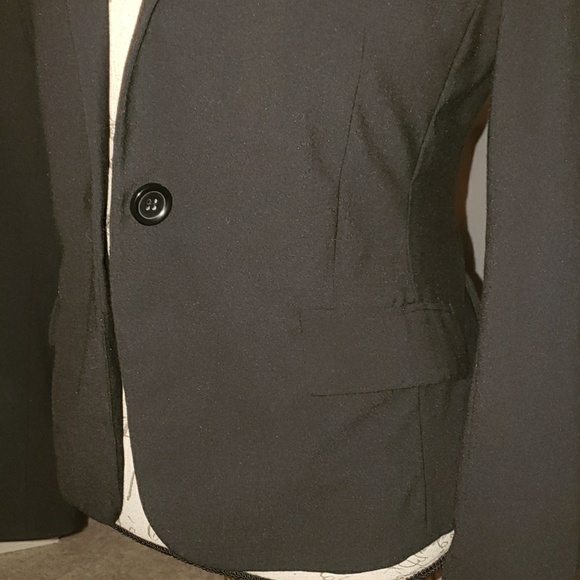 Black Blazer - Picture 3 of 6